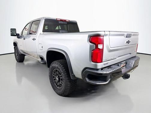 2024 Chevrolet Silverado 2500 4WD Crew Cab Standard Bed ZR2