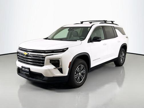 Summit White 2024 Chevrolet Traverse LT