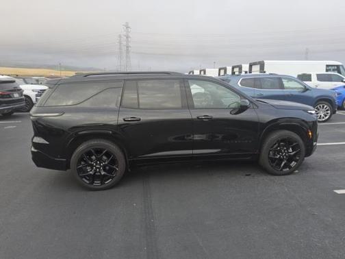 Mosaic Black Metallic 2024 Chevrolet Traverse RS
