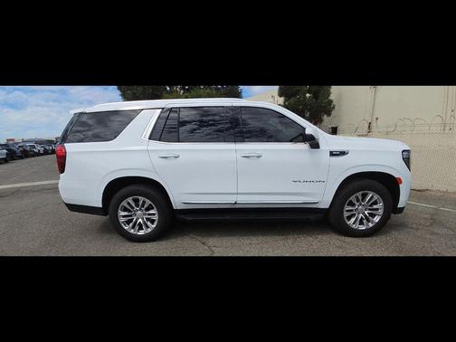 2022 GMC Yukon SLT