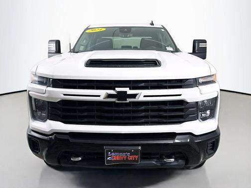 2024 Chevrolet Silverado 2500 Custom