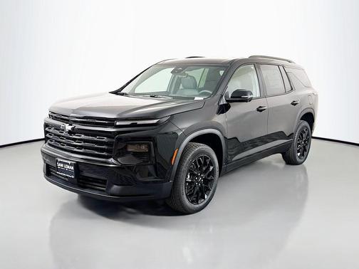 Mosaic Black Metallic 2026 Chevrolet Traverse LT