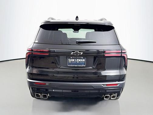 Mosaic Black Metallic 2026 Chevrolet Traverse LT