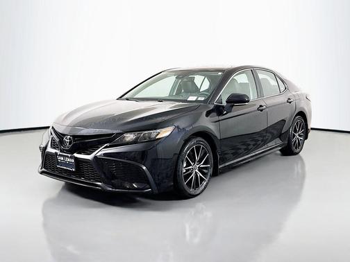 Midnight Black Metallic 2024 Toyota Camry