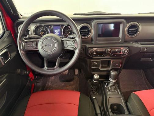 2022 Jeep Gladiator Sport