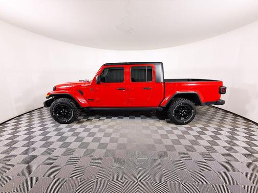 2022 Jeep Gladiator Sport
