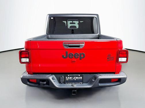 2022 Jeep Gladiator Sport