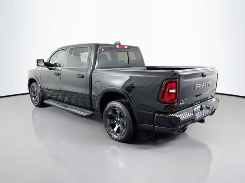 Diamond Black Crystal Pearlcoat 2026 RAM 1500 Big Horn/Lone Star