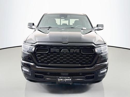 Diamond Black Crystal Pearlcoat 2026 RAM 1500 Big Horn/Lone Star