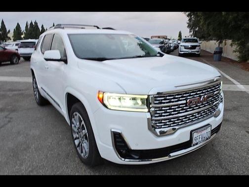 2023 GMC Acadia Denali