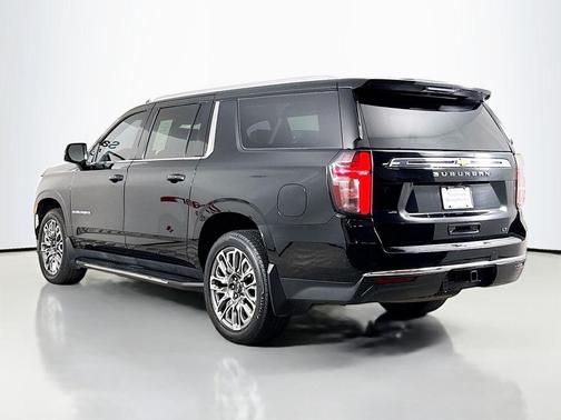 2022 Chevrolet Suburban LT