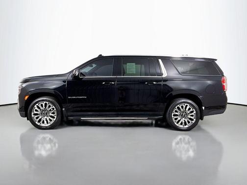 2022 Chevrolet Suburban LT