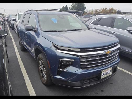 2024 Chevrolet Traverse LT