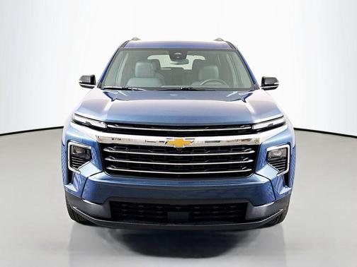 Lakeshore Blue Metallic 2026 Chevrolet Traverse LT