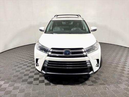 2019 Toyota Highlander Hybrid Platinum