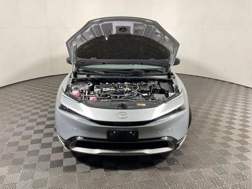 2023 Toyota Prius LE