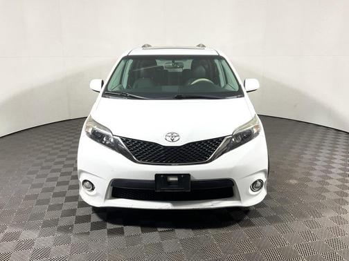 2012 Toyota Sienna SE