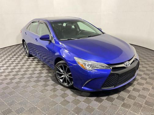 Parisian Night Pearl 2015 Toyota Camry LE