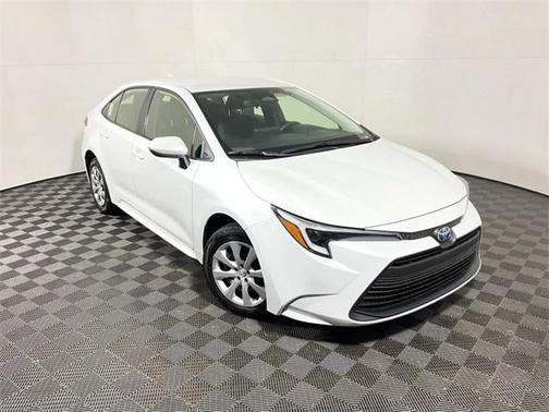 2024 Toyota Corolla Hybrid LE
