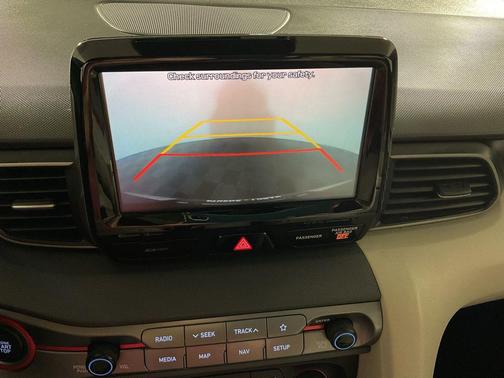 2020 Hyundai Veloster Base