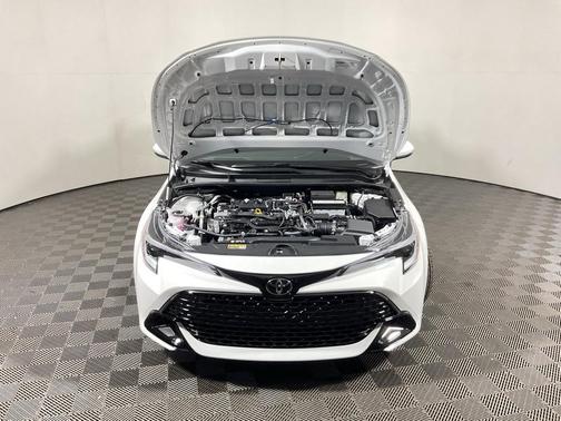 2025 Toyota Corolla Hatchback SE