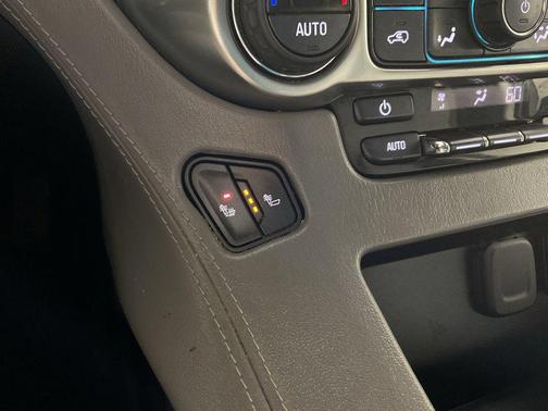 Silver Ice Metallic 2019 Chevrolet Tahoe LT
