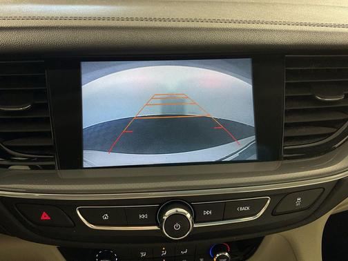 Summit White 2018 Buick Regal TourX Preferred