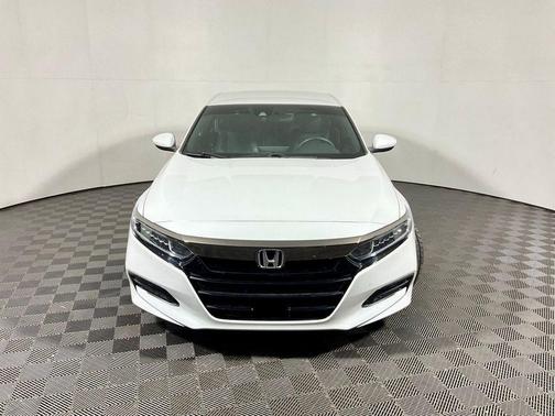 Platinum White Pearl 2018 Honda Accord Sport