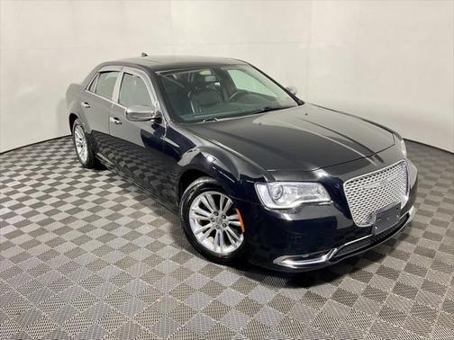 2018 Chrysler 300 Touring