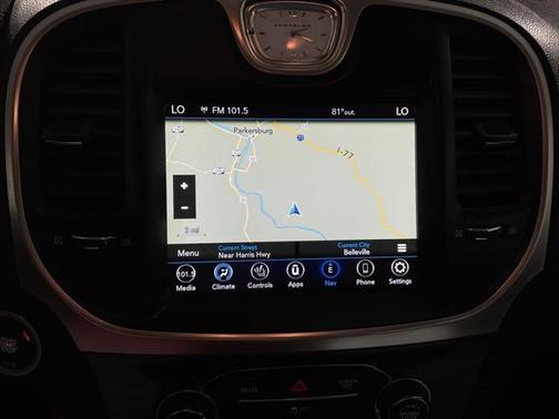 2018 Chrysler 300 Touring