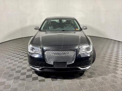 2018 Chrysler 300 Touring