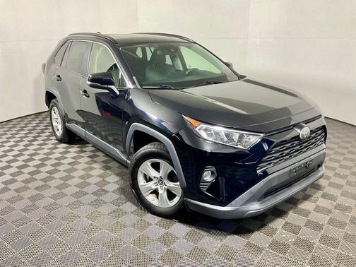 Midnight Black Metallic 2019 Toyota RAV4 XLE