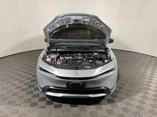2023 Toyota Prius XLE