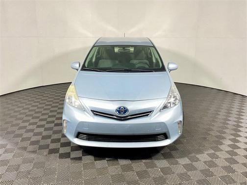 2014 Toyota Prius v Two
