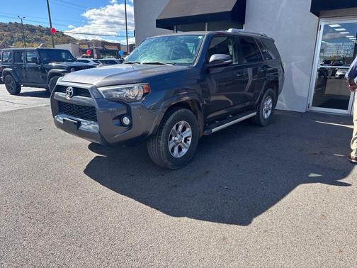 Magnetic Gray Metallic 2017 Toyota 4Runner SR5 Premium
