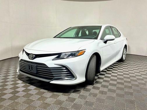 White 2022 Toyota Camry LE