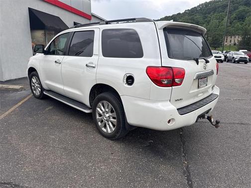 2010 Toyota Sequoia Platinum