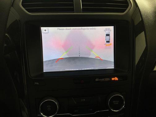 Magnetic 2019 Ford Explorer XLT
