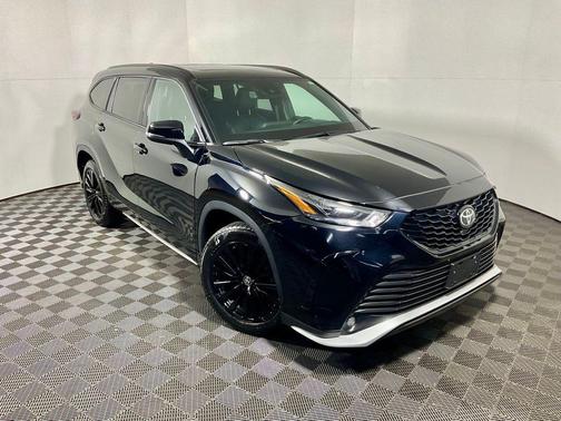 2025 Toyota Highlander XSE