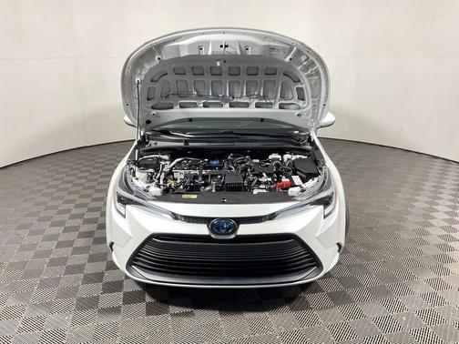 2024 Toyota Corolla Hybrid LE