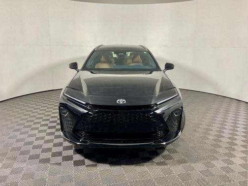 2025 Toyota Crown Signia Limited