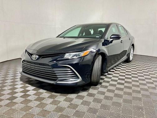 Midnight Black Metallic 2022 Toyota Camry LE