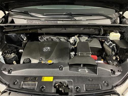 2017 Toyota Highlander LE