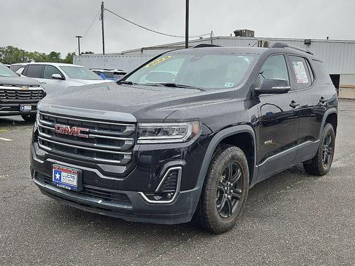 2022 GMC Acadia AWD AT4