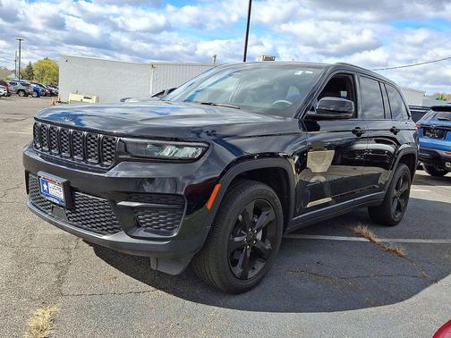 2023 Jeep Grand Cherokee Altitude