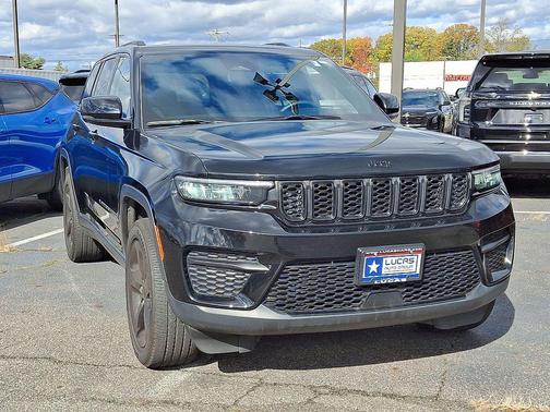 2023 Jeep Grand Cherokee Altitude