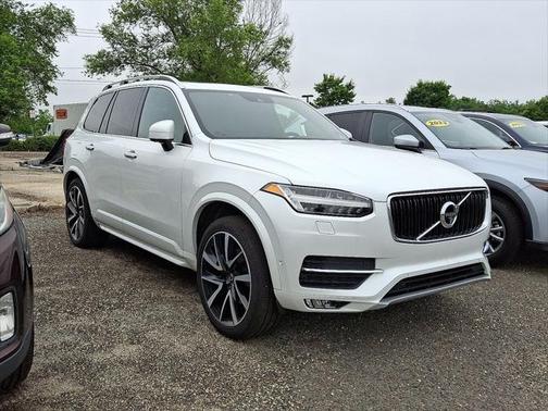 2018 Volvo XC90 T6 Momentum