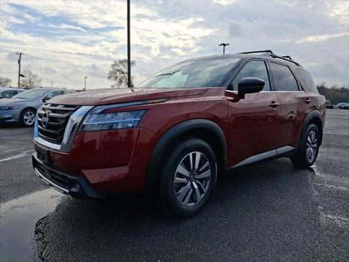 2022 Nissan Pathfinder SL 4WD