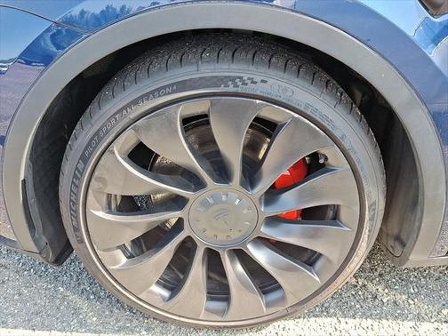 2022 Tesla Model Y Performance Dual Motor All-Wheel Drive