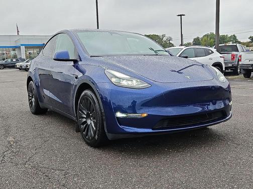 2024 Tesla Model Y Long Range Dual Motor All-Wheel Drive